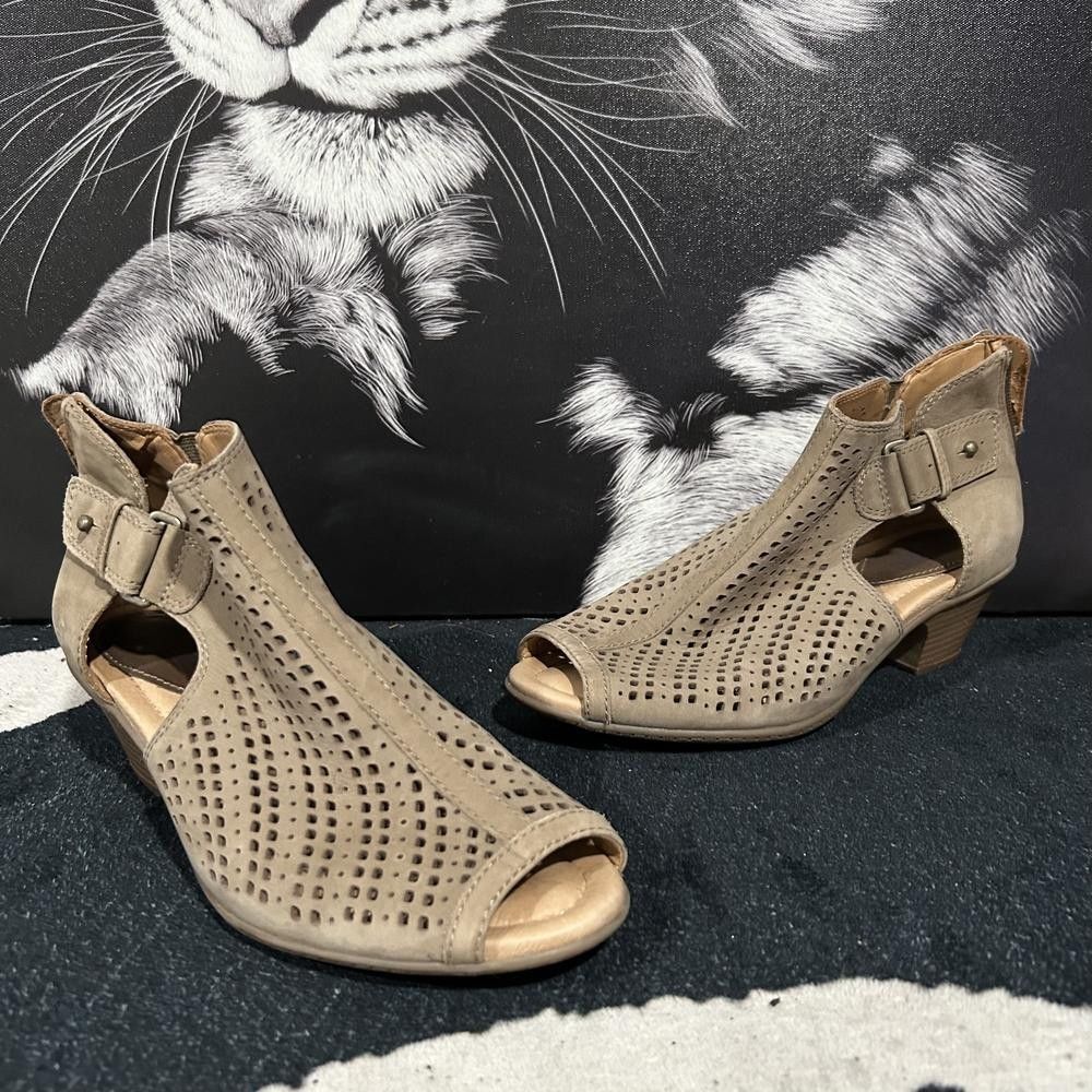 Earth Keri Ankle Bootie Women's Brown Leather Cutout Peep Toe Block Heel Party